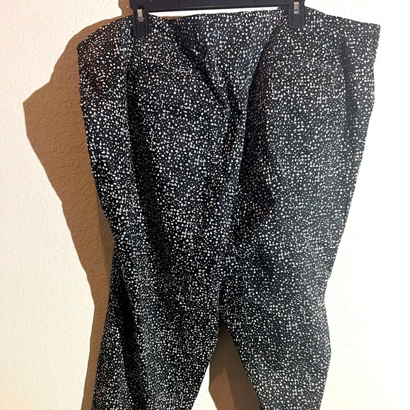 NWT Lane Bryant capri pants, black and white size 26 for women - Picture 1 of 8